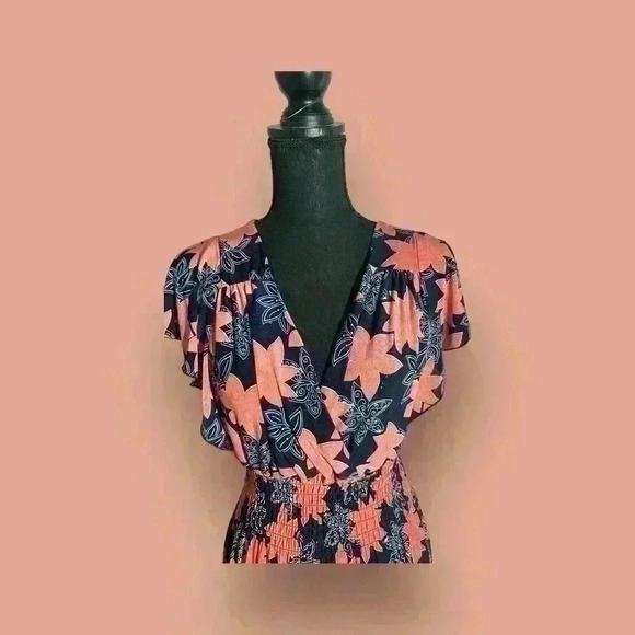 Beautiful Spring Floral Maxi Dress, VNeck, Ruffled Raglan Sleeves, size Large - Picture 3 of 6